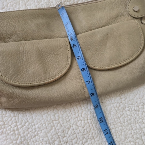 Tan Pebble Leather Shoulder Bag - Picture 12 of 14